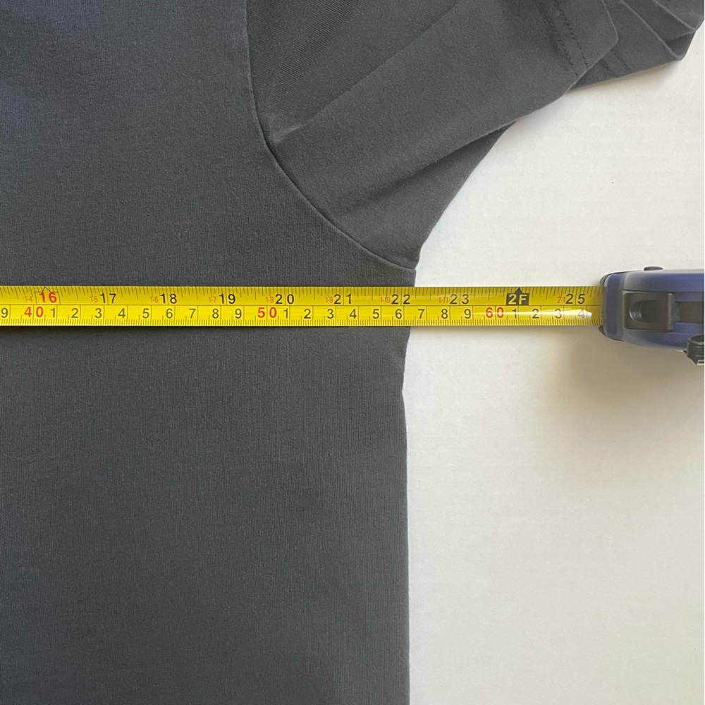 Kaws x Uniqlo tokyo first tee tshirt man’s XL - Picture 8 of 8